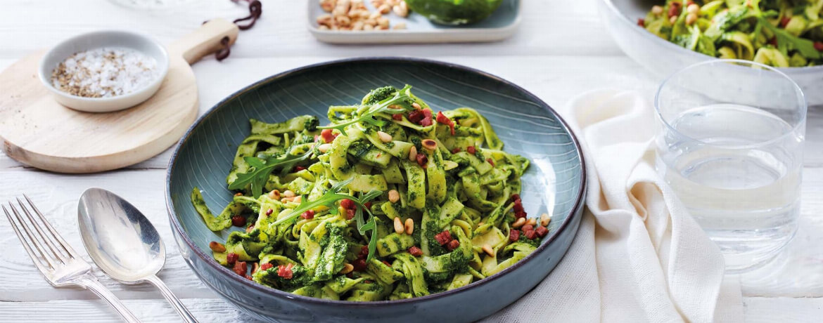 Frische Tagliatelle mit grünem Pesto für 4 Personen von lidl-kochen.de