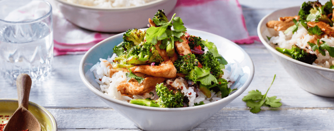 Wok mit Hähnchen und Brokkoli für 4 Personen von lidl-kochen.de