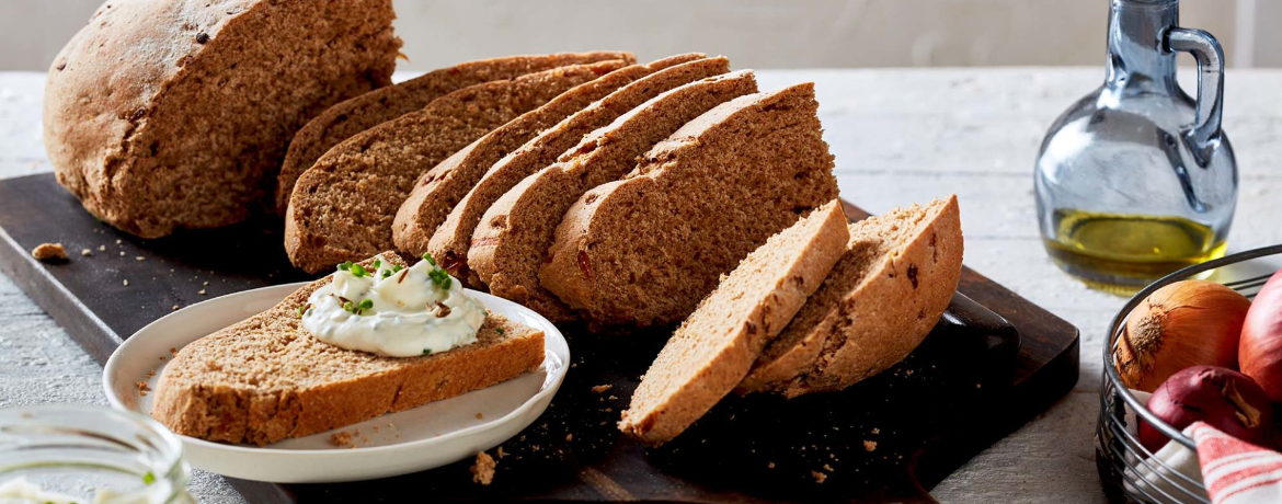 Zwiebelbrot mit Kümmelcreme für 8 Personen von lidl-kochen.de