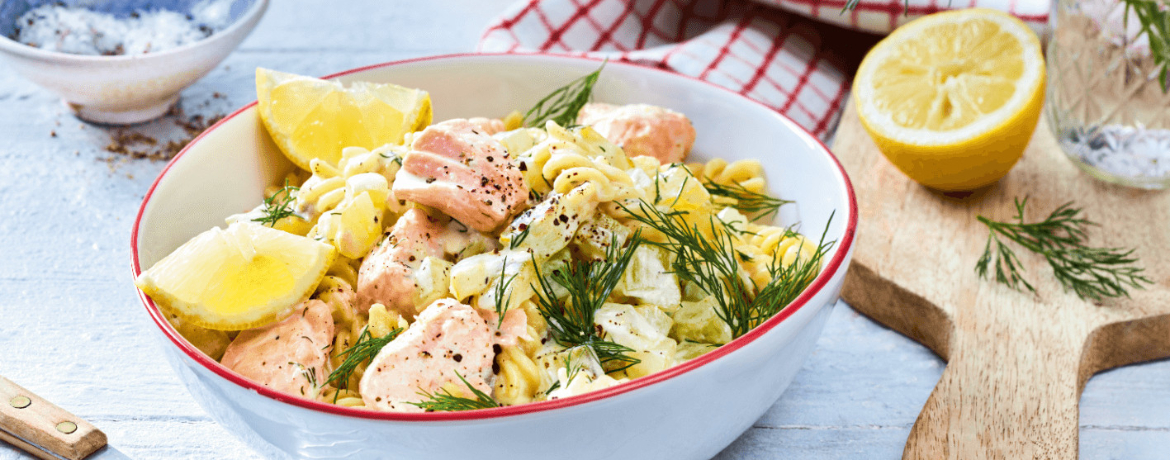 Nudeln mit Lachs und Sahne-Sauce für 4 Personen von lidl-kochen.de