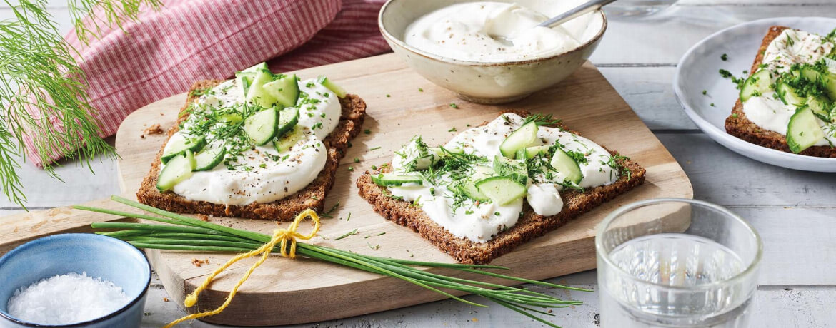 Sonnenblumenkernbrot mit Kräuter-Aufstrich für 4 Personen von lidl-kochen.de