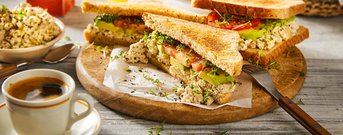 Frühstücksandwich mit Avocado und Rührtofu für 4 Personen von lidl-kochen.de