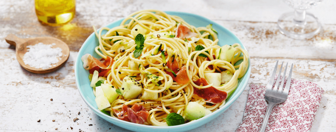 Spaghetti mit Serranoschinken, Honigmelone und Minze für 4 Personen von lidl-kochen.de