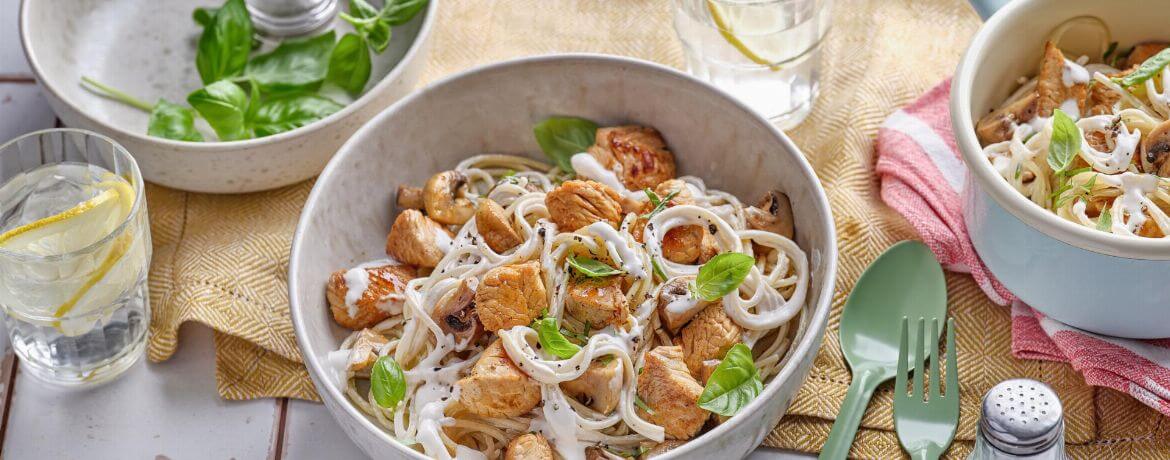 Pasta in cremiger Puten-Champignon-Sauce für 4 Personen von lidl-kochen.de