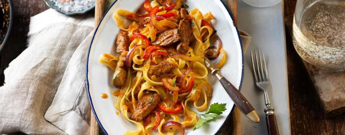 Schweinenackensteak Art Fajita mit Pasta und Paprikagemüse für 4 Personen von lidl-kochen.de