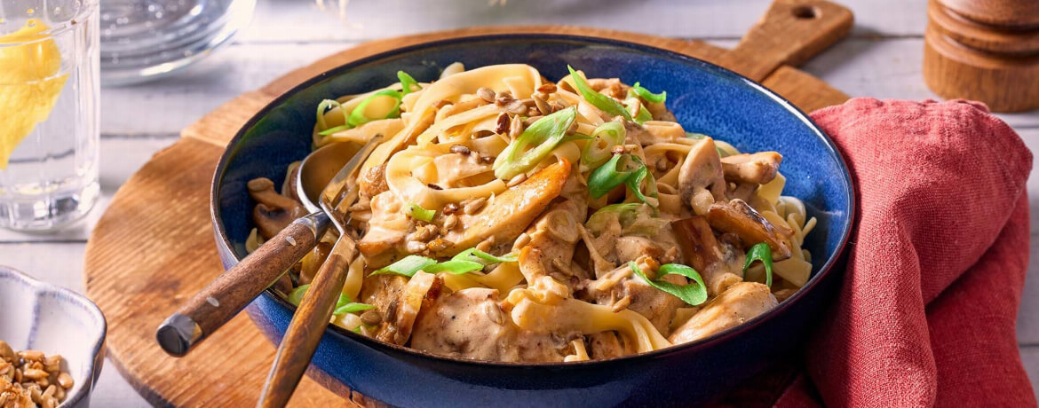 Hähnchengeschnetzeltes mit Tagliatelle für 4 Personen von lidl-kochen.de