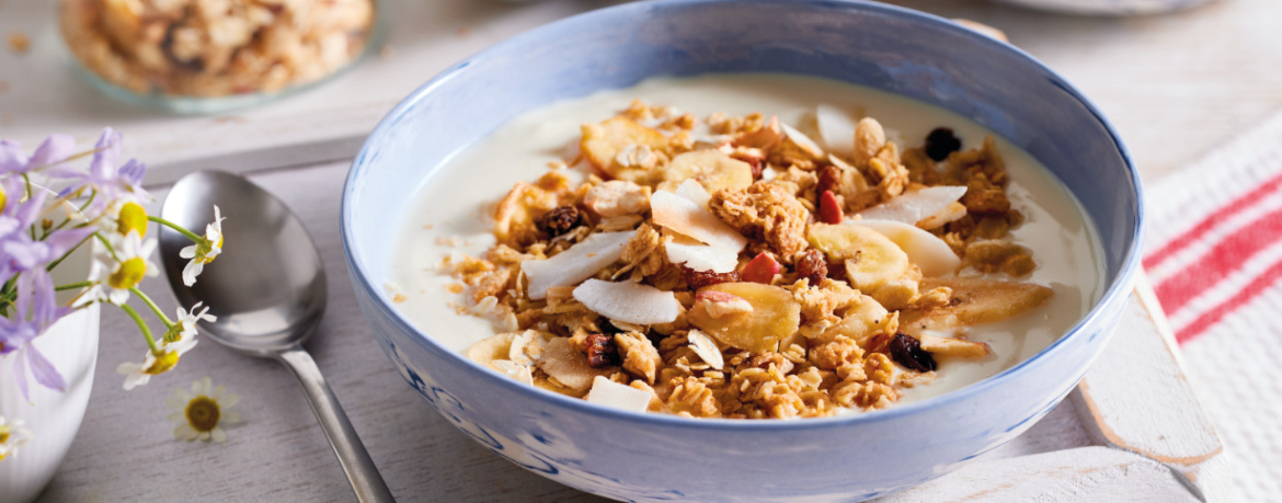 Früchte Knuspermüsli mit Sojaghurt für 4 Personen von lidl-kochen.de