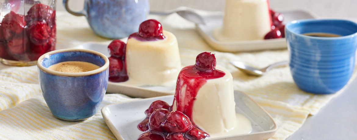 Marzipan-Panna cotta mit Kirschen für 4 Personen von lidl-kochen.de