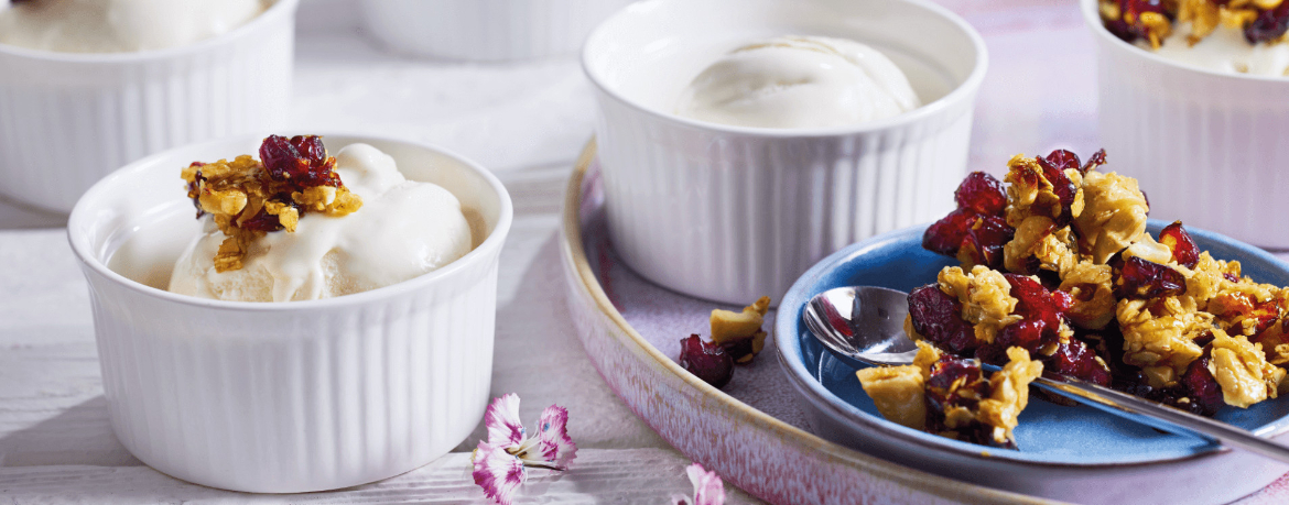 Cashew-Mascarpone-Eis mit Cranberry-Crunch für 4 Personen von lidl-kochen.de