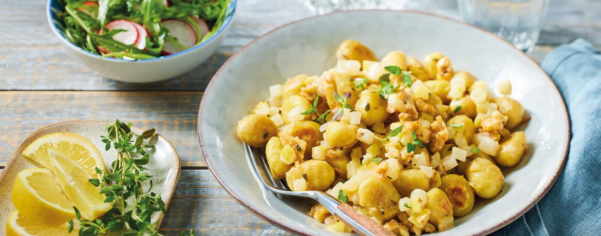 Gnocchi mit Birnen-Walnuss-Pesto und Salat für 4 Personen von lidl-kochen.de