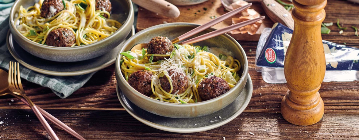 Zitronen-Kräuter-Hackbällchen mit Spaghetti und Lauch für 4 Personen von lidl-kochen.de