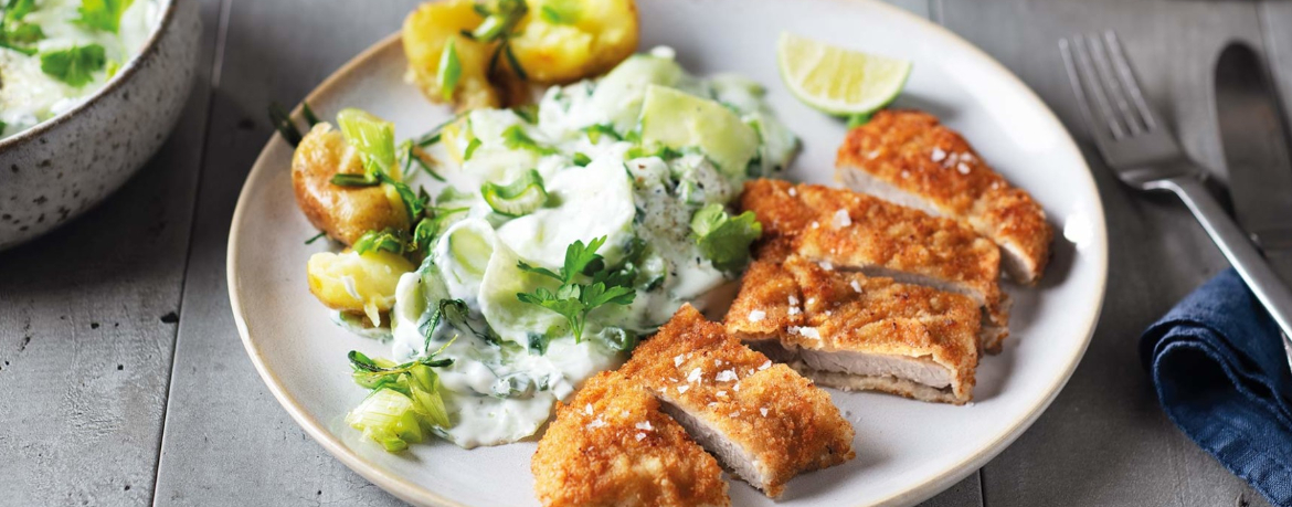 Parmesan-Schnitzel mit Kartoffeln &amp; Gurkensalat - Rezept | LIDL Kochen