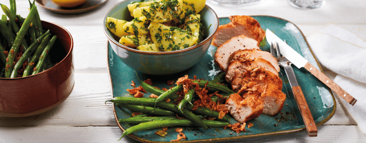 Gebratenes Hähnchen mit Pesto-Kartoffel-Salat und frischen Bohnen für 4 Personen von lidl-kochen.de