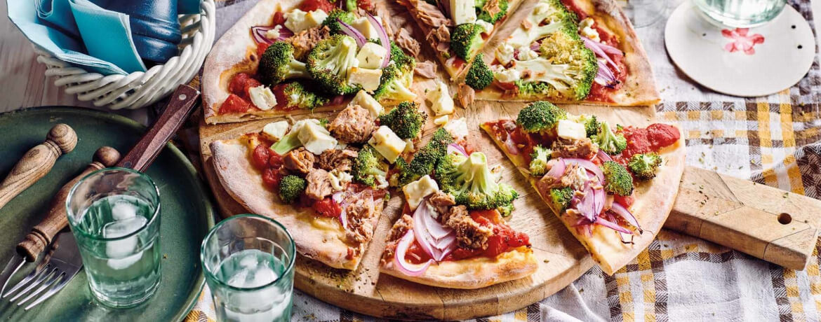 Protein-Pizza mit Thunfisch und Brokkoli für 4 Personen von lidl-kochen.de