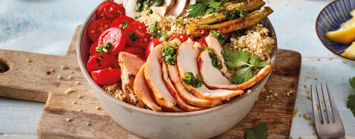 Quinoa-Bowl mit Hähnchen und Zucchini-Pommes für 4 Personen von lidl-kochen.de