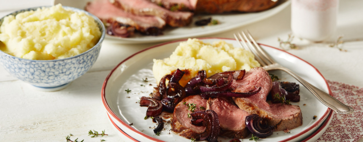 Roastbeef mit karamellisierten Zwiebeln und cremigem Kartoffelpüree für 6 Personen von lidl-kochen.de