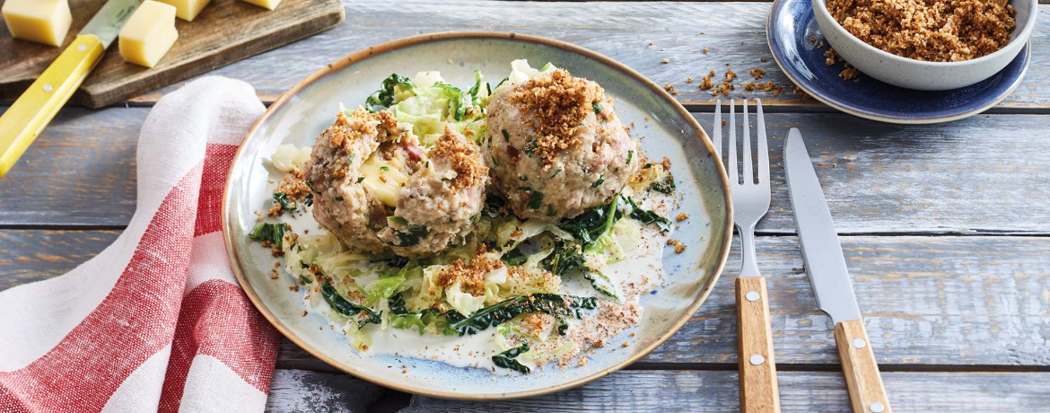 Käse-Semmelknödel mit Wirsing für 4 Personen von lidl-kochen.de