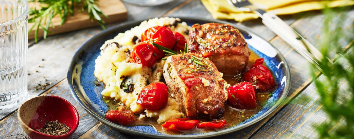 Schweinefilet mit Oliven-Kartoffelpüree und Cherrytomaten für 4 Personen von lidl-kochen.de