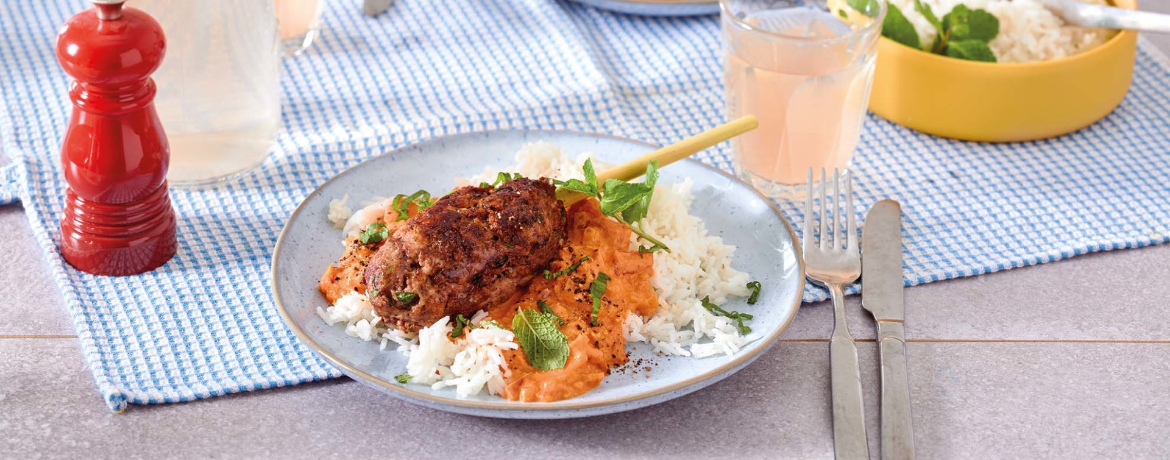 Zitronengras-Hackfleisch-Spieße mit Kokos-Tomatensoße für 4 Personen von lidl-kochen.de