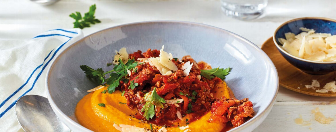 Kürbispüree mit Bolognese-Sauce und Parmesan für 4 Personen von lidl-kochen.de