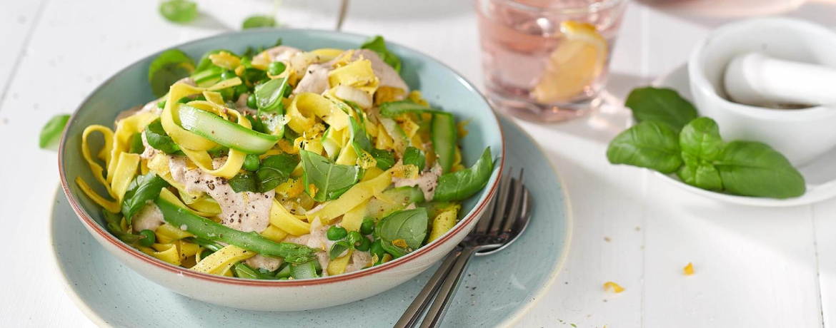 Pasta mit grünem Spargel &amp; Champignons - Rezept | LIDL Kochen