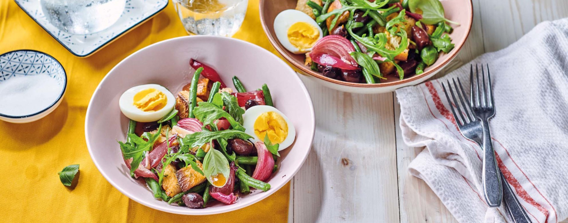 Brotsalat Nicoise mit Balsamico-Karamell-Zwiebeln für 4 Personen von lidl-kochen.de