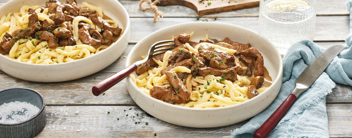 Rahmgeschnetzeltes mit Champignons, Spätzle und Schnittlauch für 4 Personen von lidl-kochen.de