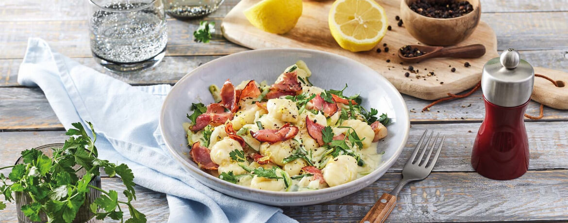 Gnocchi alla panna mit Schinken, Zitrone und Zucchini für 4 Personen von lidl-kochen.de