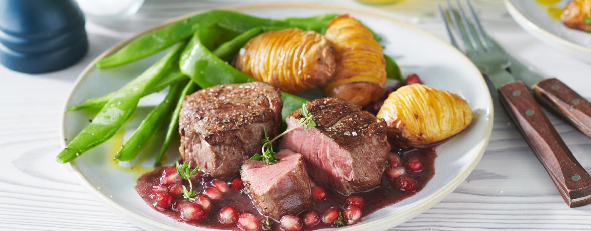 Rindersteak mit Fächerkartoffeln und grünen Bohnen an Soße vom Granatapfel für 4 Personen von lidl-kochen.de