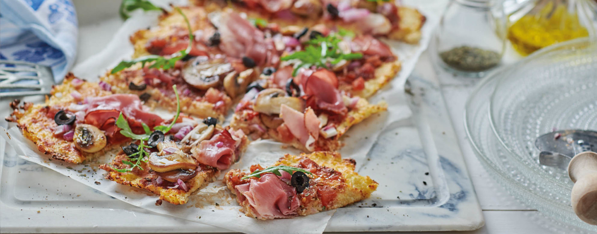 Blumenkohl-Pizza mit Schinken und Rucola für 4 Personen von lidl-kochen.de