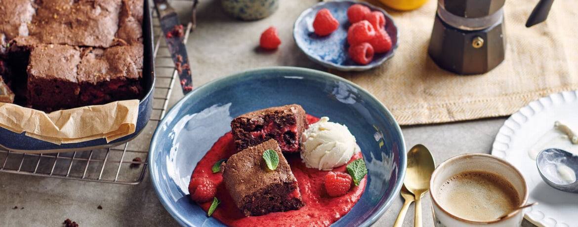 Himbeer-Brownies mit Vanilleeis - Rezept | LIDL Kochen