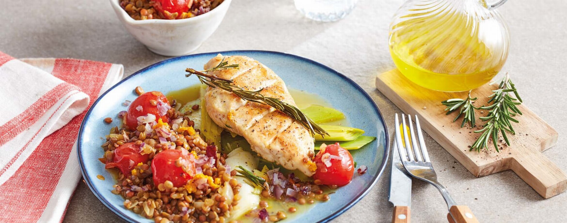 Hähnchen auf Lauch aus dem Ofen mit Linsen-Salat für 4 Personen von lidl-kochen.de