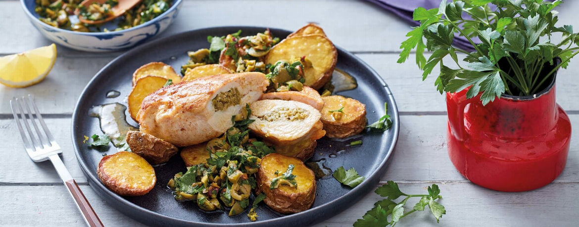 Gefüllte Hähnchenbrust mit Oliven-Pistazien-Salsa auf Röst-Kartoffeln für 4 Personen von lidl-kochen.de