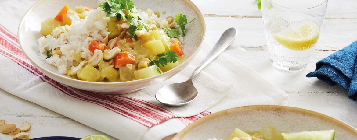 Kohlrabi-Kartoffel-Ragout mit Kokosmilch und Koriander-Cashew-Topping für 4 Personen von lidl-kochen.de