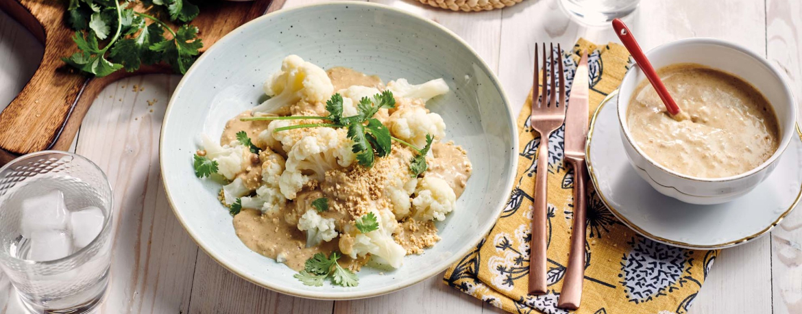 Gedämpfter Blumenkohl mit Erdnusssauce für 4 Personen von lidl-kochen.de