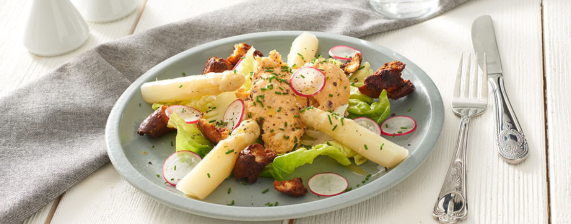 Knuspriges Brot mit gebratenem Spargel, Kopfsalat und Obatzter für 4 Personen von lidl-kochen.de