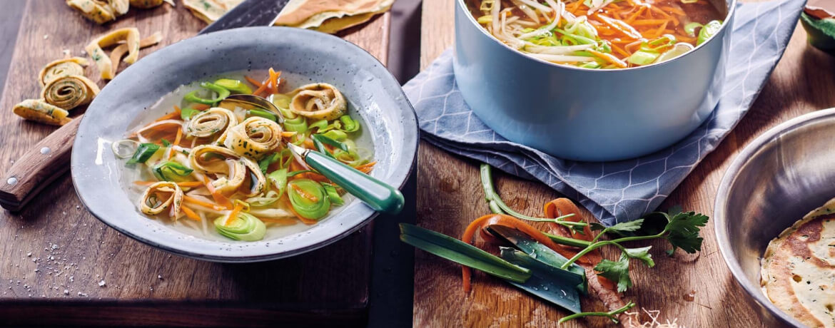 Gemüsesuppe mit Flädle für 4 Personen von lidl-kochen.de