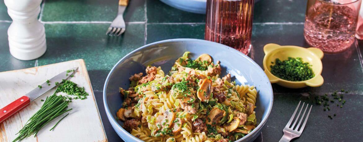 Pasta in cremiger Lauch-Hackfleisch-Soße mit Champignons für 4 Personen von lidl-kochen.de