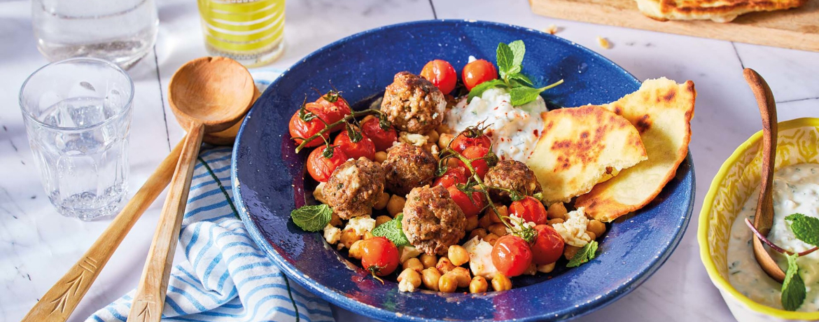 Feta-Meatballs mit Kichererbsen und Honigtomaten vom Blech für 4 Personen von lidl-kochen.de