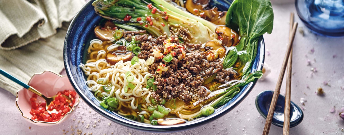 Schnelle Miso-Ramen mit Hackfleisch für 4 Personen von lidl-kochen.de