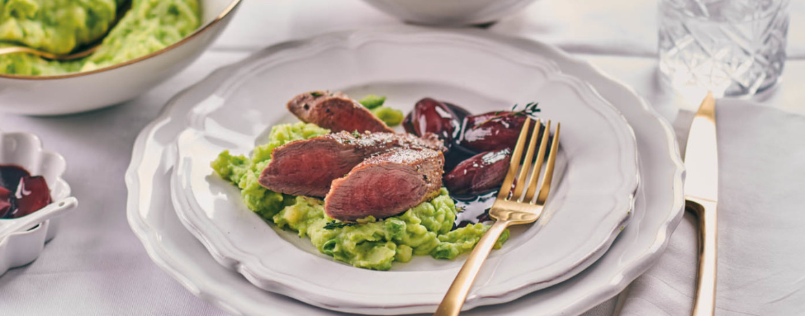 Lammfilets mit Rotweinschalotten und Kartoffel-Erbsen-Püree für 4 Personen von lidl-kochen.de