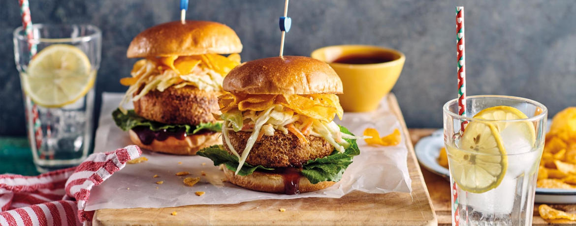 Veganer Quinoa-Burger mit Coleslaw und Kartoffelchips für 4 Personen von lidl-kochen.de