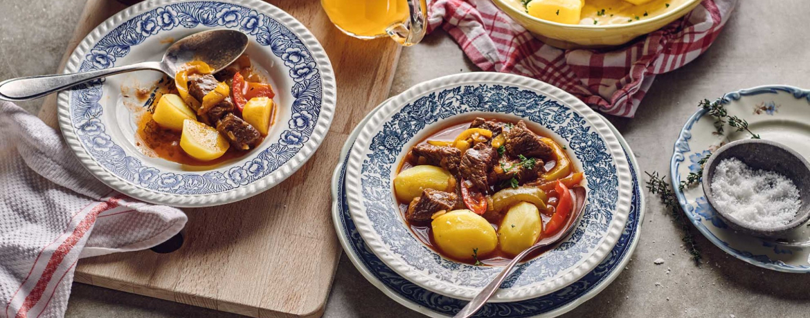 Langsam gegartes Paprika-Gulasch für 6 Personen von lidl-kochen.de