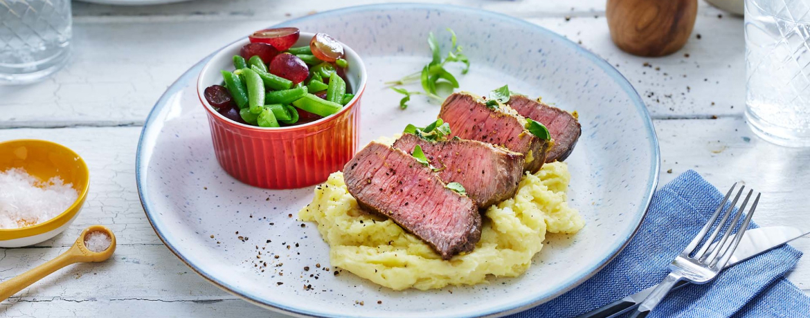 Rindersteak mit Kartoffelpüree und Trauben-Bohnen-Salat für 4 Personen von lidl-kochen.de