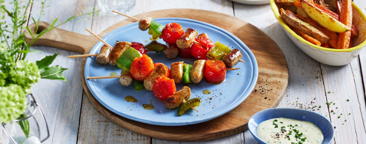 Würstchenspieße mit Gemüsepommes und Schnittlauch-Senf-Dip für 4 Personen von lidl-kochen.de