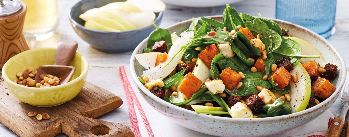 Spinatsalat mit Pinienkernen, gebackener Süßkartoffel und Feta für 4 Personen von lidl-kochen.de