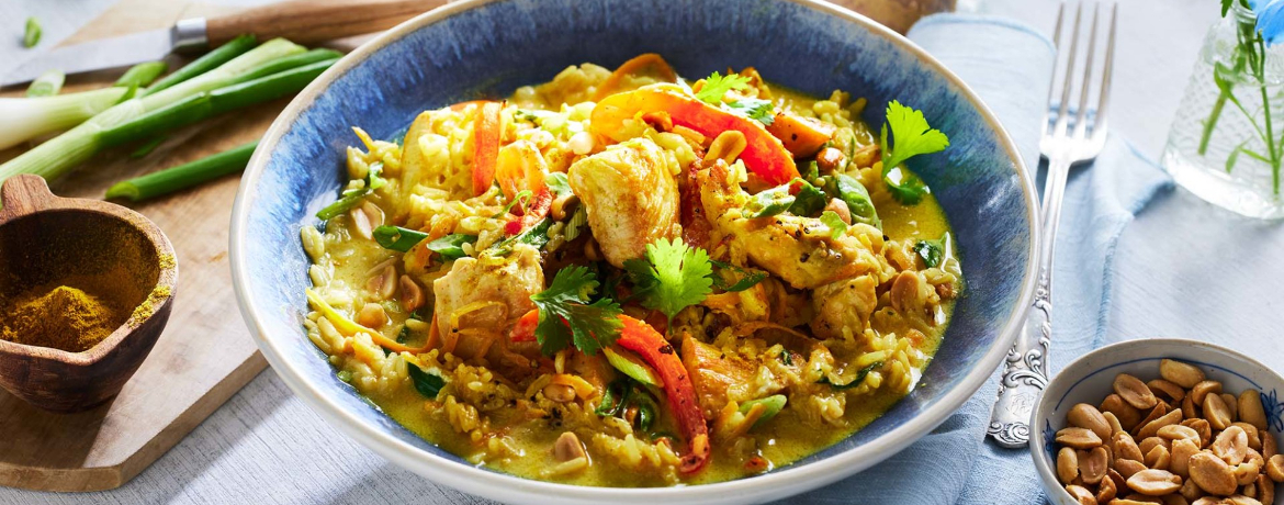 Würziges Madras-Hähnchen-Curry mit Basmatireis und Erdnüssen für 4 Personen von lidl-kochen.de