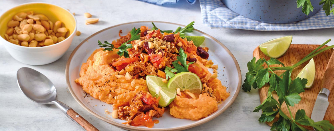 Hackfleisch-Chili mit Süßkartoffelpüree und Erdnuss für 4 Personen von lidl-kochen.de