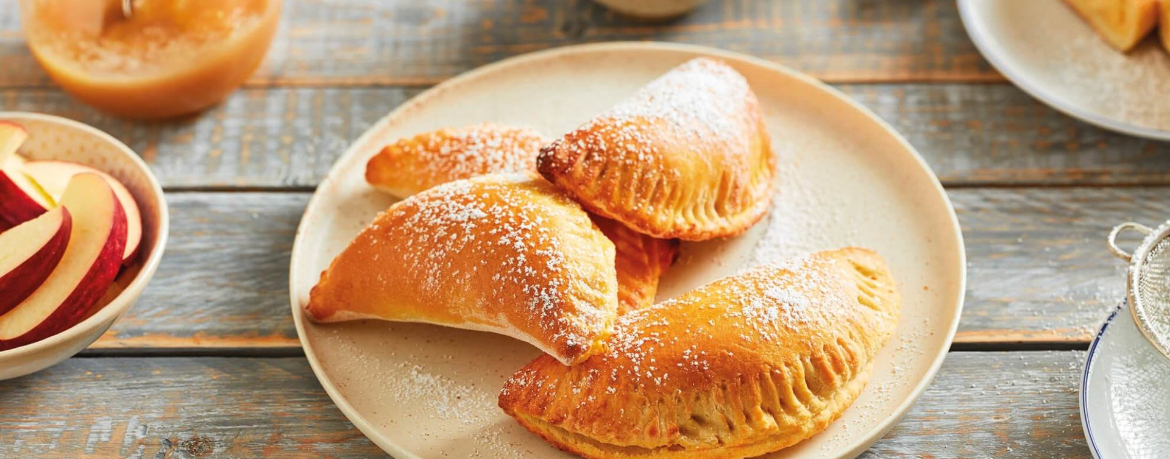 Piroggen - gebackene Piroschki-Teigtaschen mit Füllung aus Apfel für 4 Personen von lidl-kochen.de