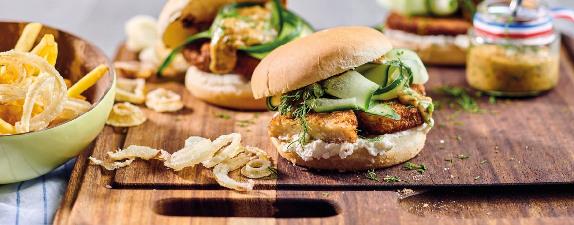 Vegane Mini-Schnitzel-Burger mit Gurke und Senf-Dill-Sauce für 4 Personen von lidl-kochen.de